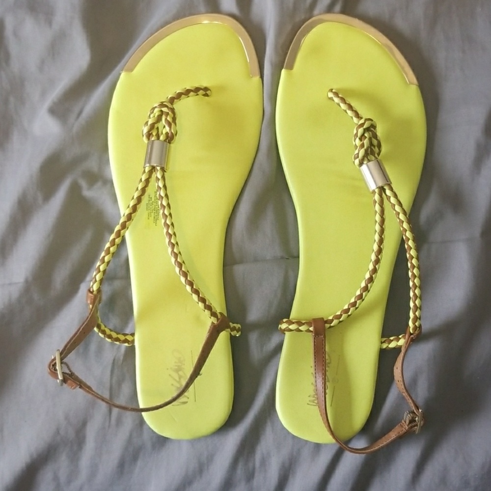 Mossimo flip flop sandals